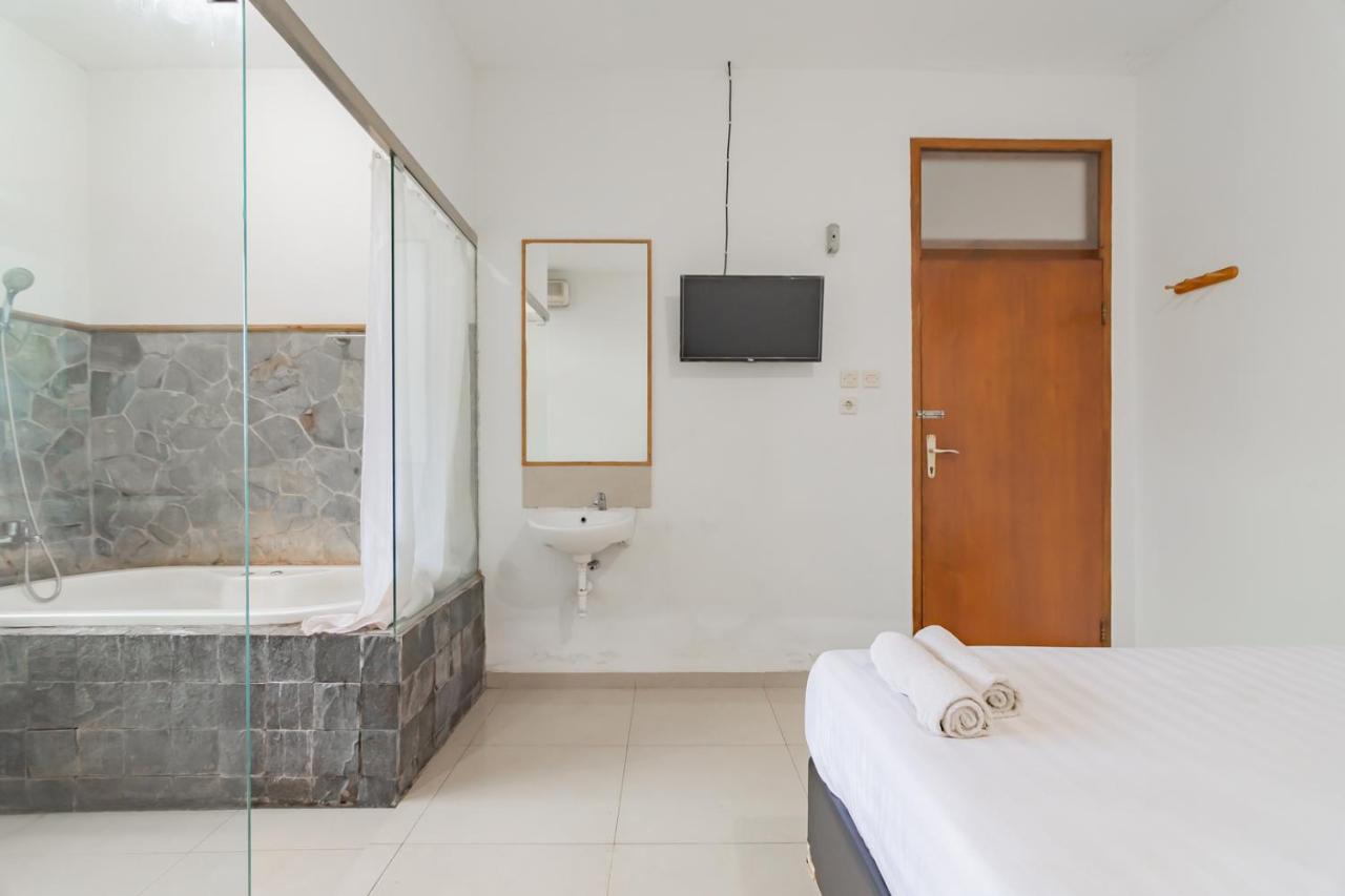 Imelda Residence Setrasari Redpartner Bandung Luaran gambar